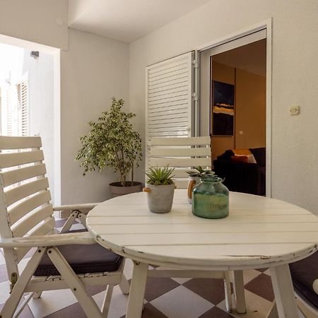 Apartments Dada Biograd Na Moru Exterior photo