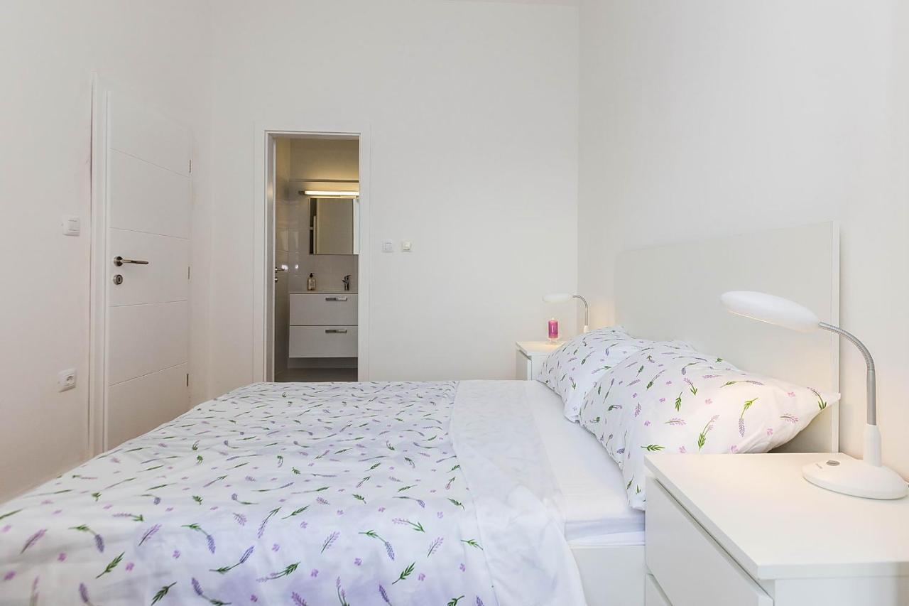 Apartments Dada Biograd Na Moru Exterior photo